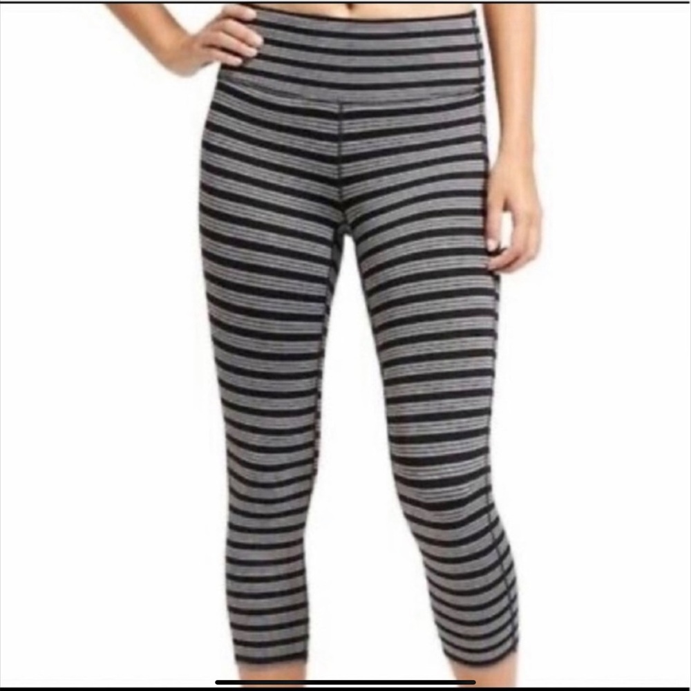 Athleta High Rise Heather Stripe Chaturanga Capri Leggings XS